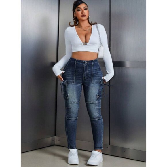 SHEIN ICON‎ Plus Size Front Button Pockets Butterfly Jeans - Size 0XL - Picture 7 of 7